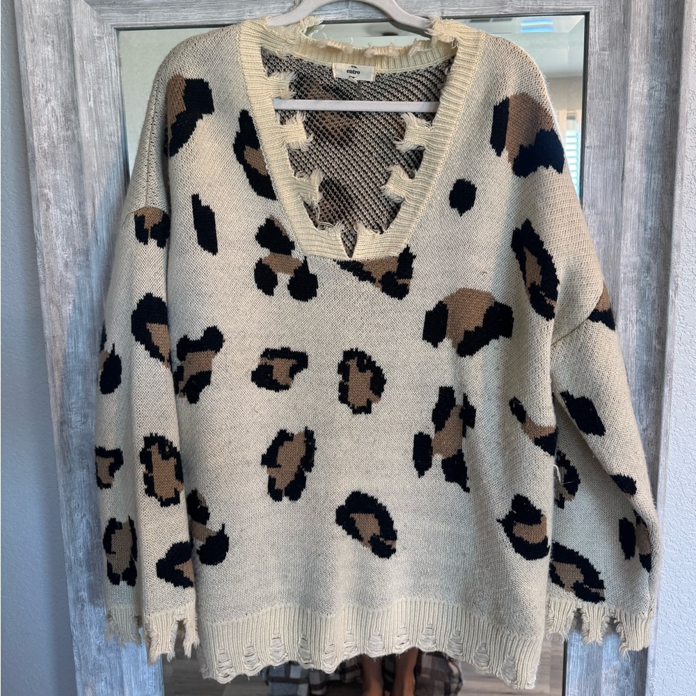 Women’s Distressed Leopard Print Sweater. Size XL